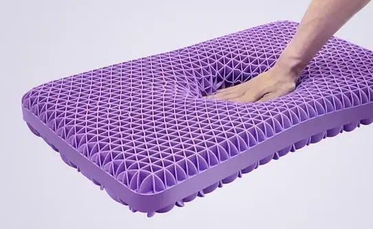 Breathable honeycomb grooves